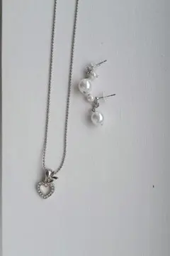 ハート型ピアス・イヤリングのセット