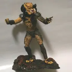 珍品 プレデターっぽいフィギュア❗️