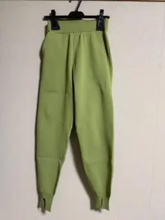 ラディエイト セーター