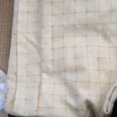 クリーム色 格子模様 ドレープカーテン