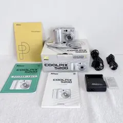 ニコン デジタルカメラ クールピクス5200 シルバー 【0370】のサムネイル