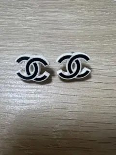 CHANEL ロゴデザイン ピアス(両耳用)