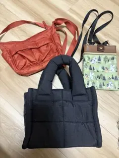 黒キルティングハンドバッグのみ