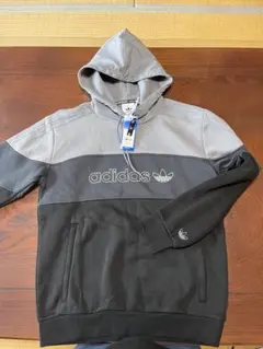 adidas originals パーカー