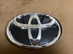 TOYOTA トヨタ グリルエンブレム ブラック 鏡面 190mm×130mm - メルカリ