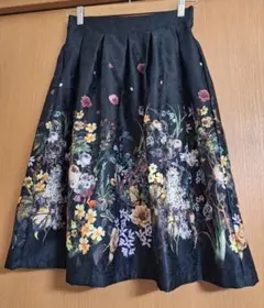 【新品】アクシーズファム　花プリントジャガードスカート　フラワー　黒