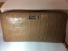 79.kate spade NY　 長財布　クロコダイル型　 Rファスナー