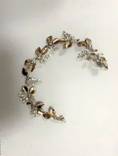 アンティークゴールドのヘッドドレス