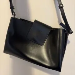YAHKI ヤーキ ブラック ショルダーバッグ