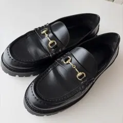 黒のレザー厚底ローファー　H&Mのサムネイル