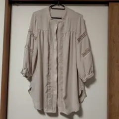 Grace Gallery ベージュ 七分袖 レースディテールシャツ