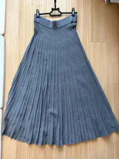 BANANA REPUBLIC グレー プリーツスカート Mサイズ　美品