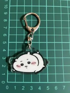 ①ちぃかわアクリルキーホルダー 白のサムネイル