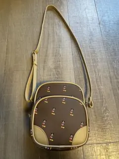 新品、未使用　ミッキーマウス ショルダーバッグ ブラウン　モノグラム柄