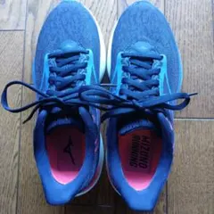 ミズノ　ウェーブライダー29　レディース　24.5㌢　普通幅