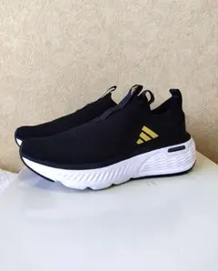 adidas コンフォートシューズ スリッポン ブラック