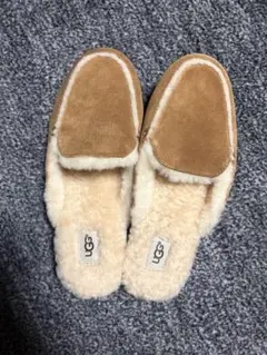 UGG ベージュ モカシン　スリッポン