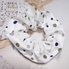 【No.46】ハンドメイド シュシュ 白 フリルシュシュ 水玉柄