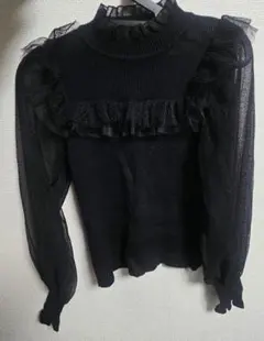 フリル付き黒ハイネックトップス DHOLIC