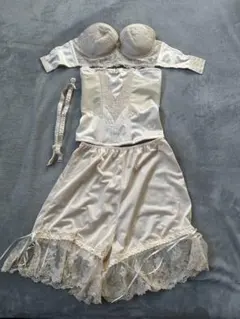 フォーシスアンドカンパニー　ブライダルインナー