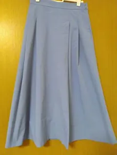 ユニクロ　ギャザースカート　くすみ水色　ブルー