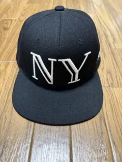 NYロゴ刺繍 ブラックキャップ 40 OZ NYC