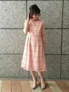 ローズティアラオーガンジーフラワー刺繍ワンピース