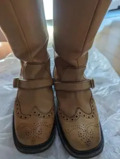 Tricker'sトリッカーズ ロングブーツ メダリオン ウイングチップ　本革のサムネイル