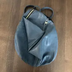 青い合成皮革リュック