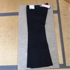 【新品未使用】UNIQLO フレアパンツ