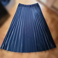 DOUX ARCHIVES光沢感のあるプリーツロングスカート