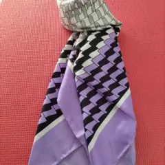 PIERRE BALMAIN 幾何学模様スカーフ