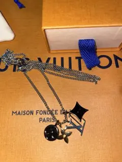 LOUIS VUITTON ネックレスのサムネイル