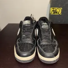 Nike Air Force 1 ブラック/ホワイト