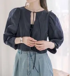 【ほぼ新品】mystic バックリボンブラウスのサムネイル