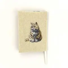ハンドメイド 文庫本 刺繍 ブックカバー ダイエットは明日から ぽちゃ猫さん