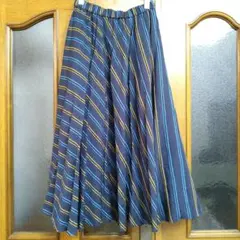 【KEIKO SUZUKI】新品　紺地に青と黄色のストライプ フレアスカートのサムネイル
