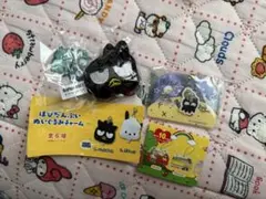 サンリオ　はぴだんぶいぬいぐるみマスコット　カタカタおさんぽチャーム　バツ丸