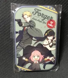 貴重　SPY family ロイド　アーニャ　ヨル　角マル缶バッジ
