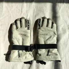 DESCENTE Carving スキーグローブ 新品に近い　冬の必携品