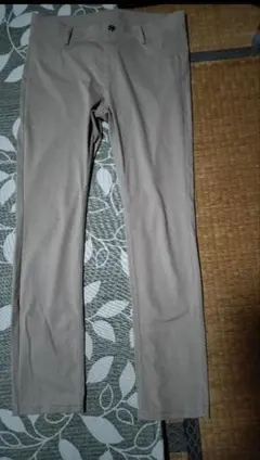 ベージュ スキニー