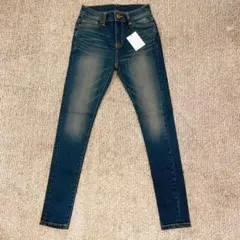 スキニーデニム　ダークブルー