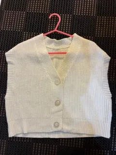 【超美品】新品　GU ホワイトニットベスト Sサイズ