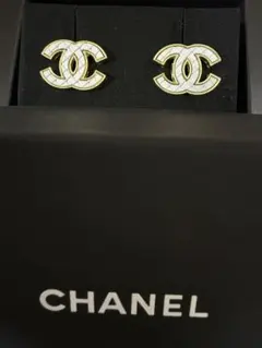 2026年最新】CHANELノベルティピアスの人気アイテム - メルカリ