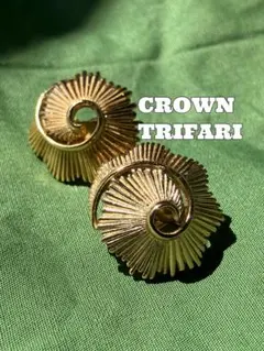 レアヴィンテージ　トリファリCrown Trifari ゴールドイヤリングのサムネイル