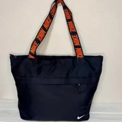 NIKE ナイキ　エッセンシャルトートバッグ　ジムバッグのサムネイル