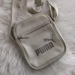 プーマ　ショルダーバッグ　ベージュ　ミニバッグ