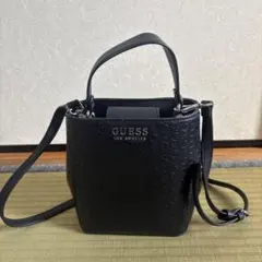 GUESS ショルダーバッグ ブラック