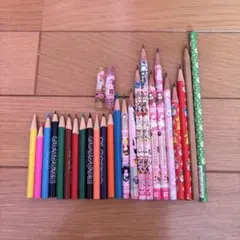 平成　鉛筆　色鉛筆　シュガーバニーズ　ラブベリ　マリー　プリキュア　キャップ