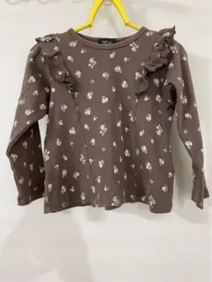 プティマイン(petit main) 花柄長袖Tシャツ